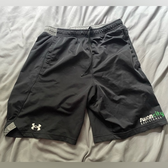 Under Armour shorts - Picture 1 of 3